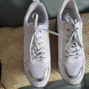 Michael Kors Sneakers size 10M